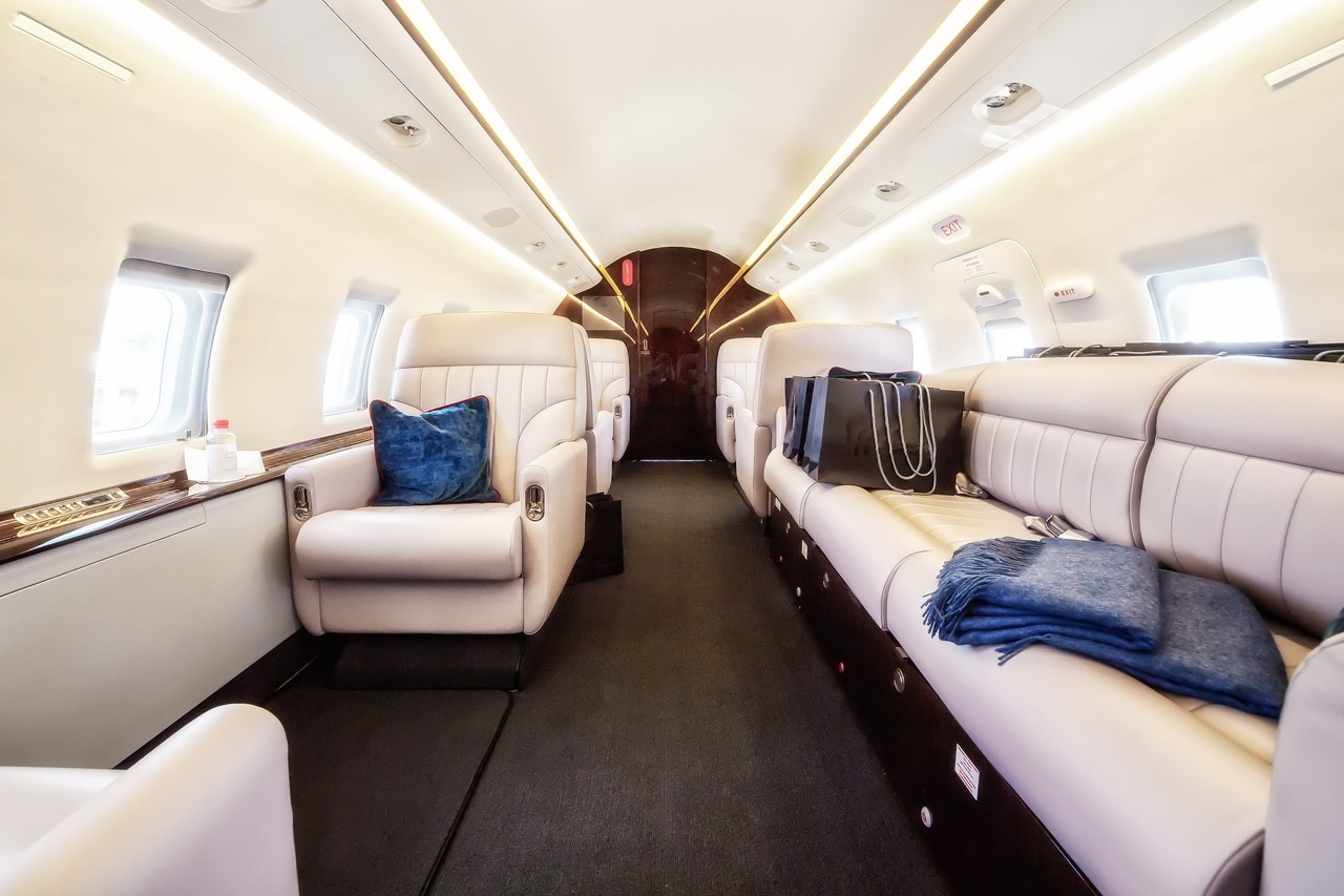 Challenger 604 Interior