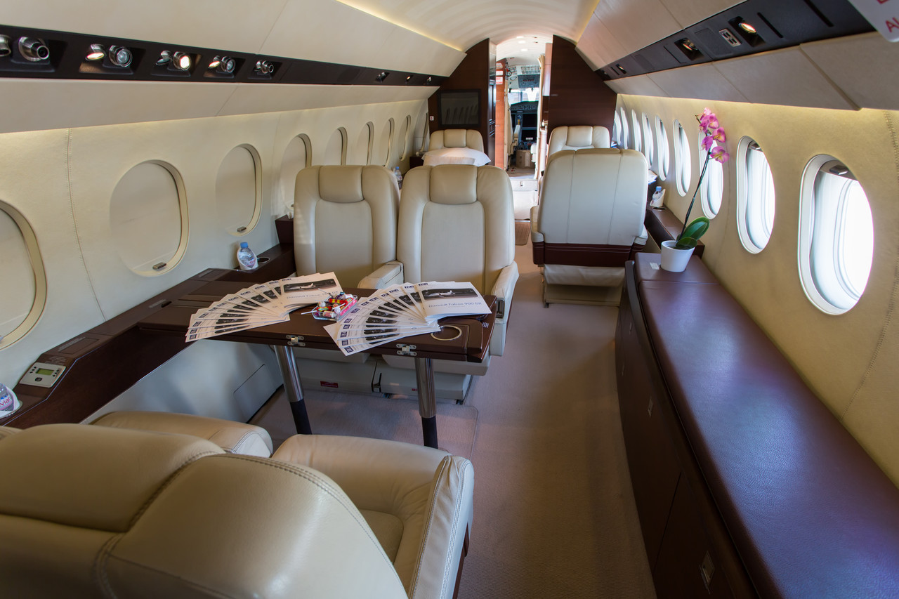 Falcon 900DX Interior