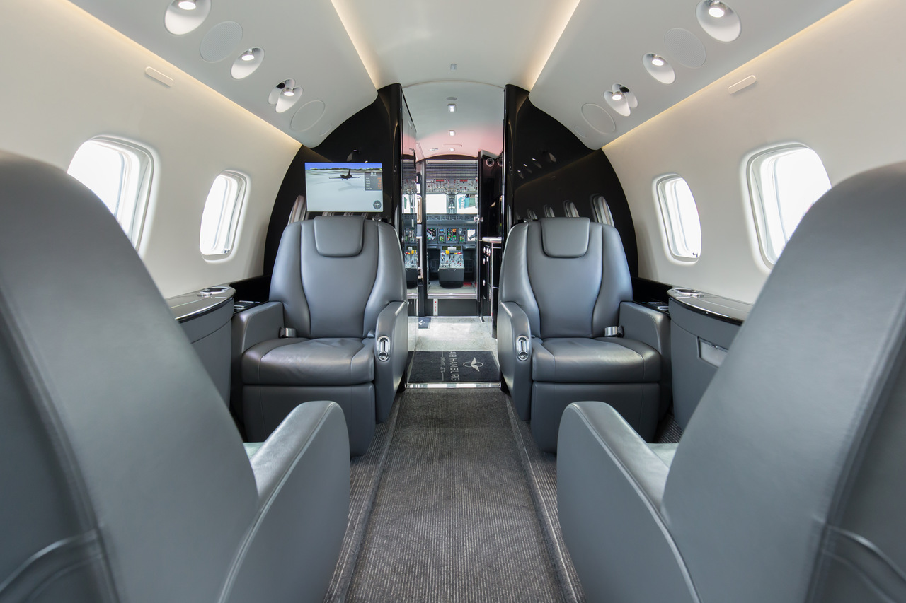 Legacy 600 Interior