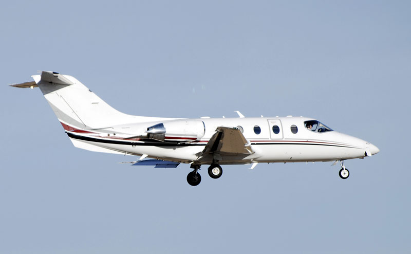 Hawker 400XP private jet charter'