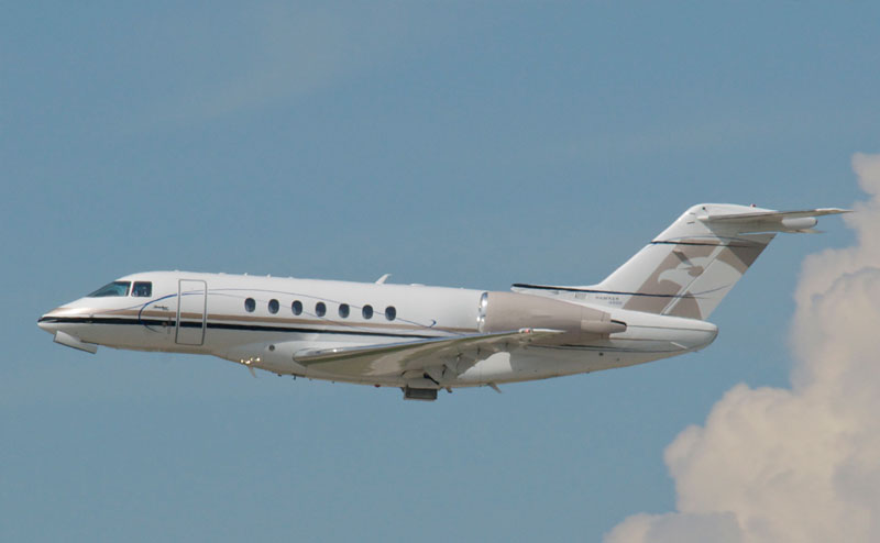 Hawker 4000private jet charter