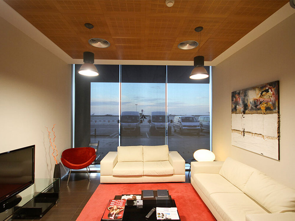 Menzies Executive FBO Lounge at LEBL